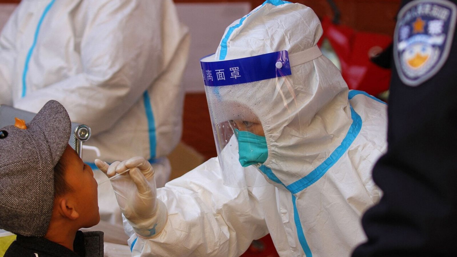 Tests de coronavirus en Zhangye, China. Foto: Afp.