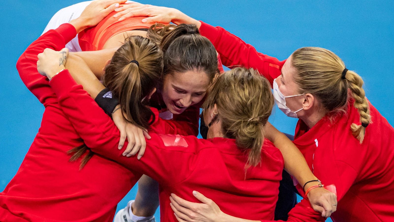 Las jugadoras rusas celebran durante la final de la Billie Jean King Cup