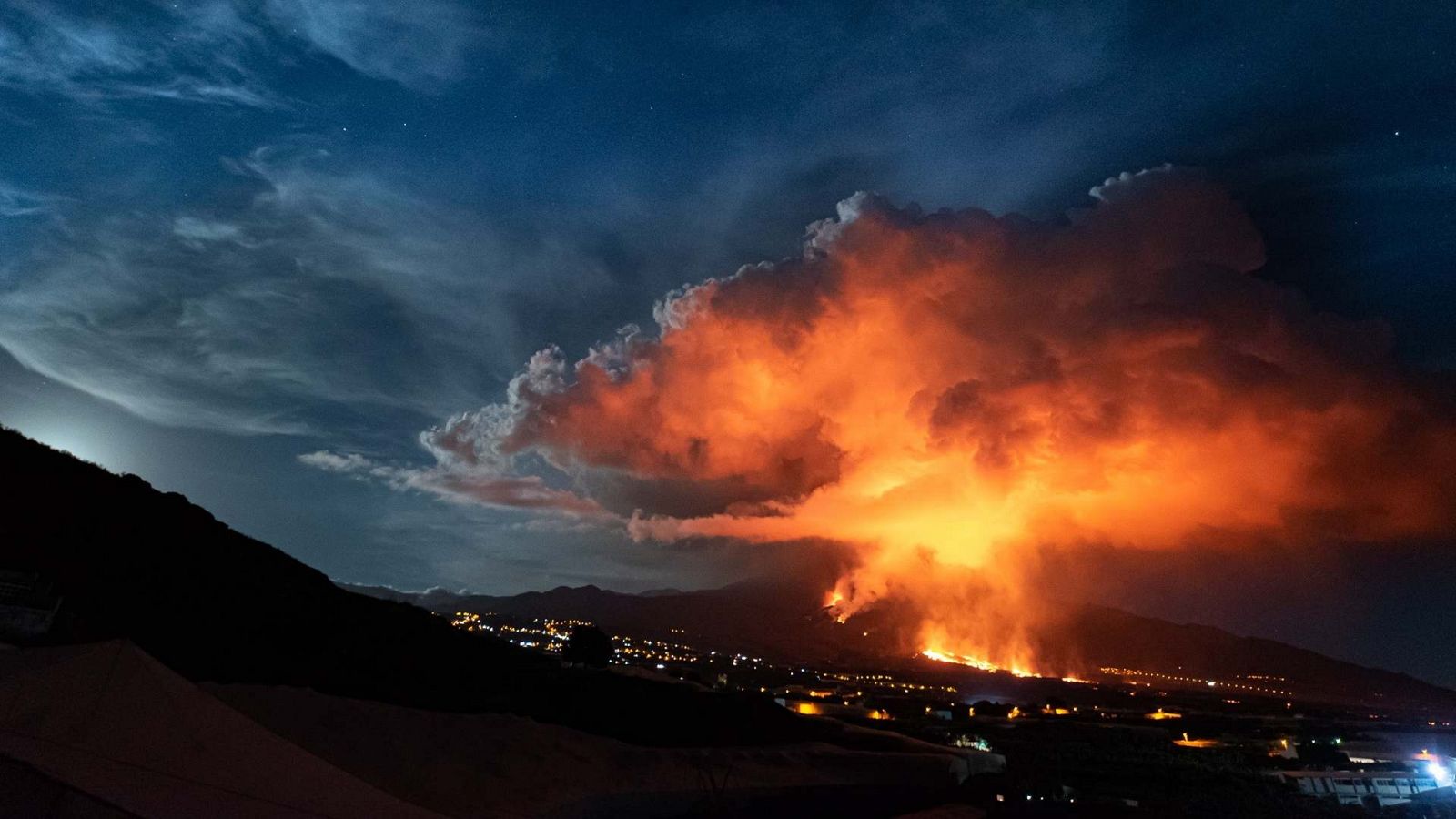 La lava del volcán de Cumbre Vieja ha afectado ya a más de 1.000 hectáreas