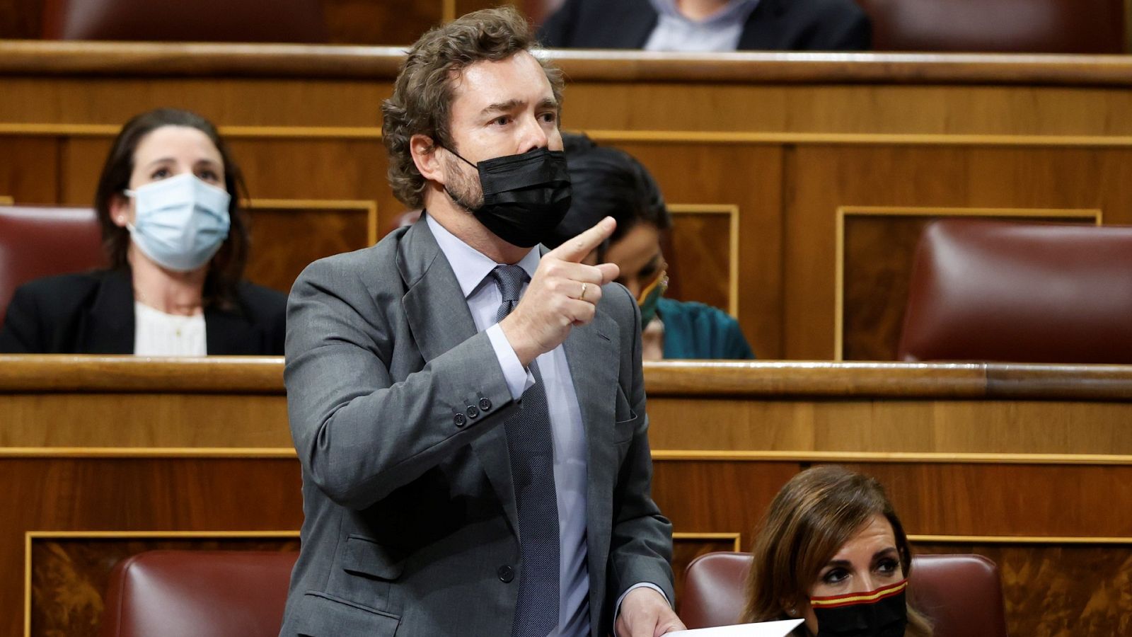 El portavoz de Vox en la cámara, Iván Espinosa de los Monteros, durante el pleno del Congreso de los Diputados este miércoles.