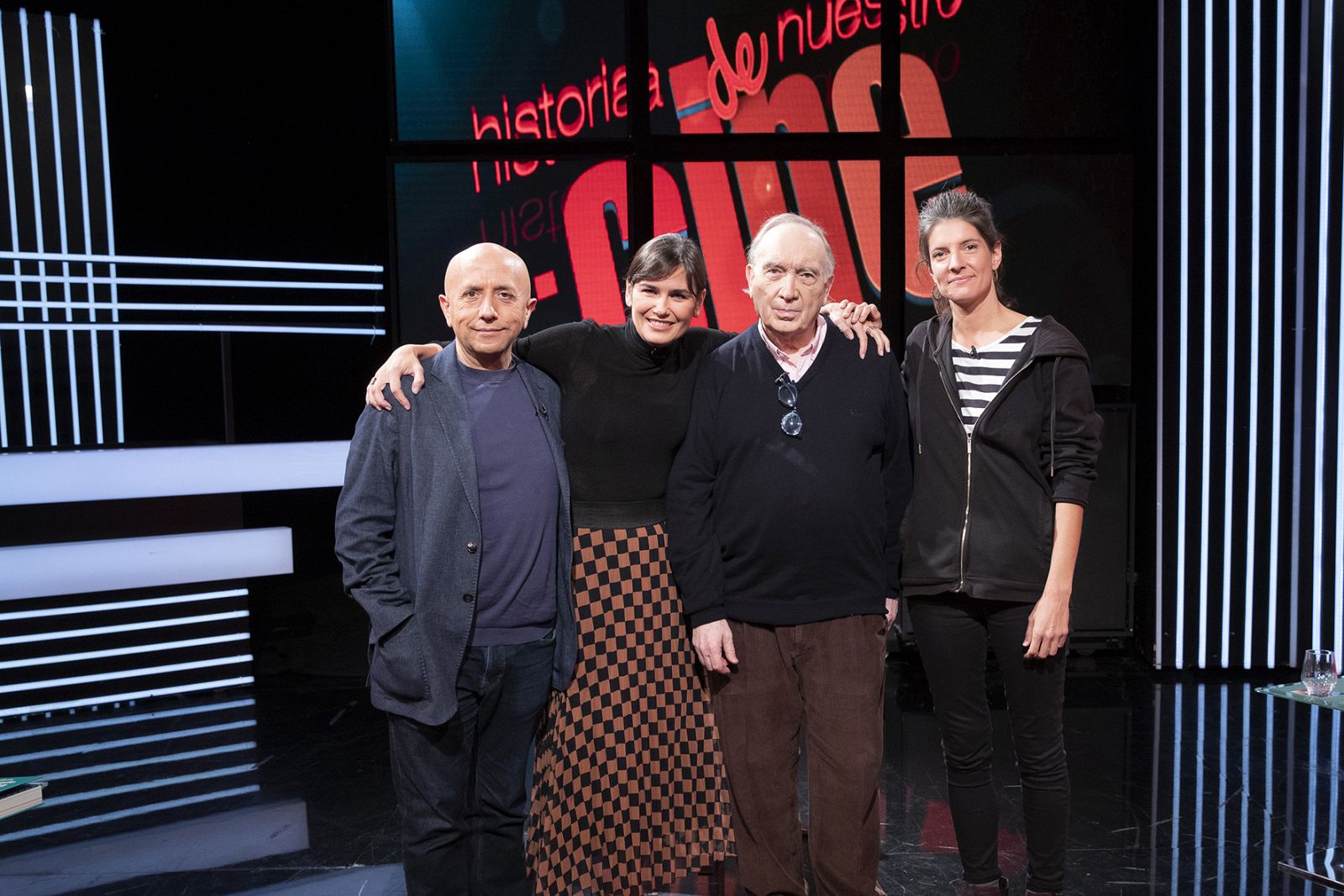 Los participantes en el coloquio, con Elena S Sánchez