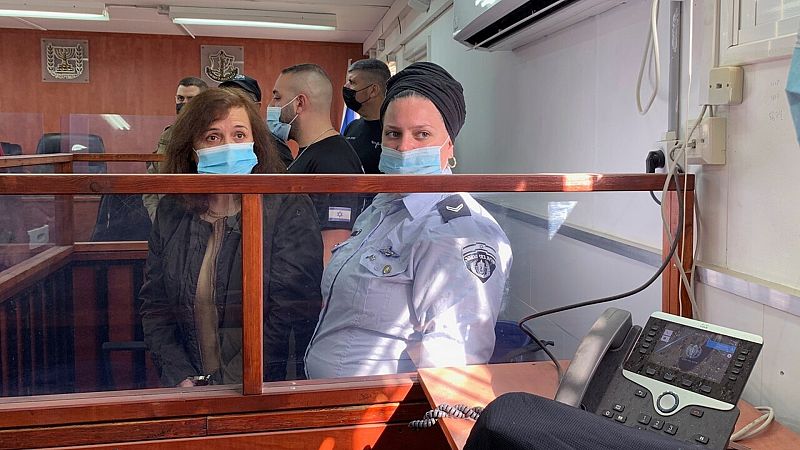 La trabajadora humanitaria española Juana Ruiz ante el tribunal militar israelí de la prisión de Ofer, en Cisjordania. EFE/Laura Fernández