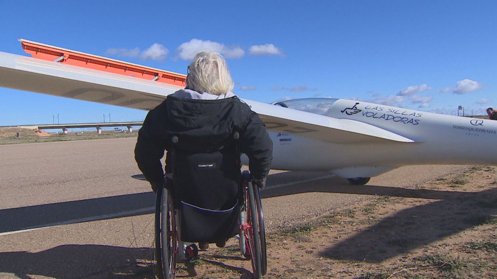 Elisabeth momentos antes de subir a la avioneta