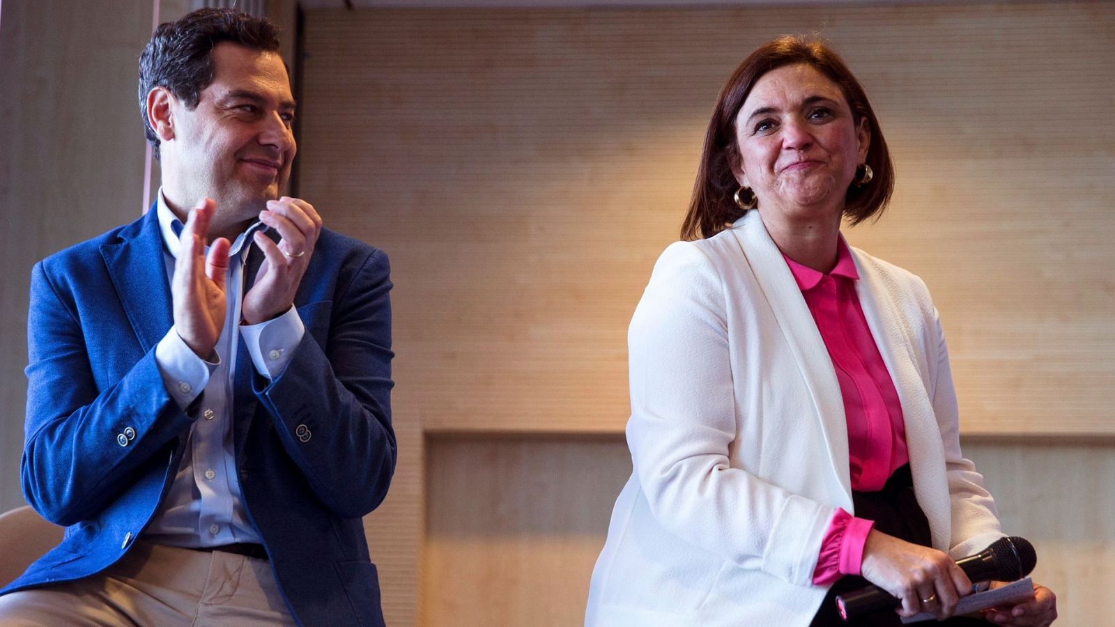 El presidente del PP-Andalucía, Juanma Moreno, junto a alcaldesa de Torremolinos, Margarita del Cid