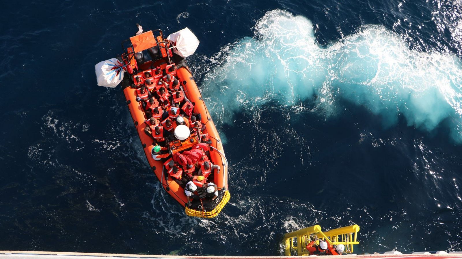Al menos 15 personas migrantes han muerto junto a la costa libia