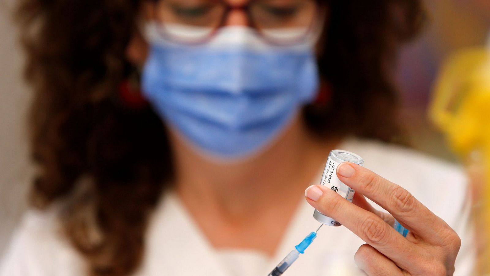 Vacunación contra la COVID-19 en el Hospital de San Juan de Alicante