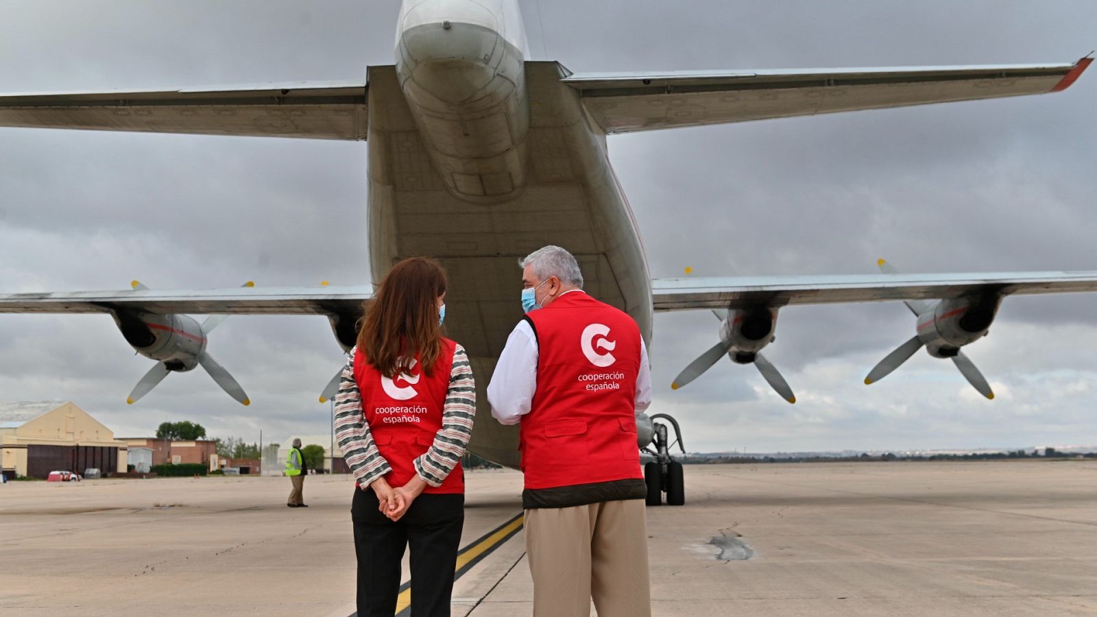 Fotografía de archivo en la que aparece un avión de la AECID que envió ayuda humanitaria a Sudán.