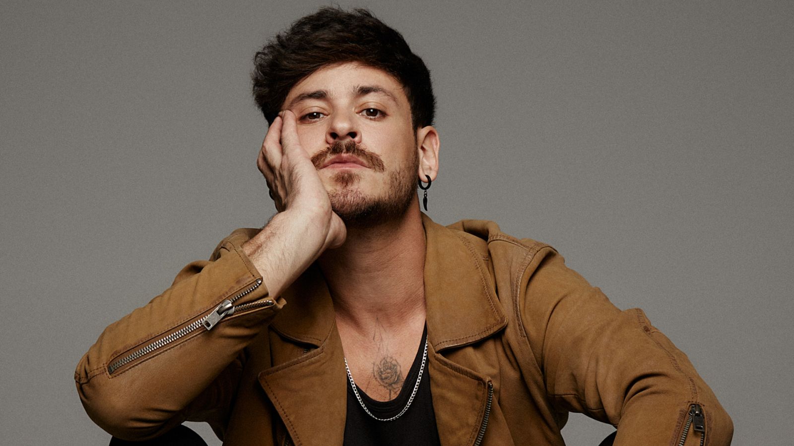  Luis Cepeda presenta "Otro día más"