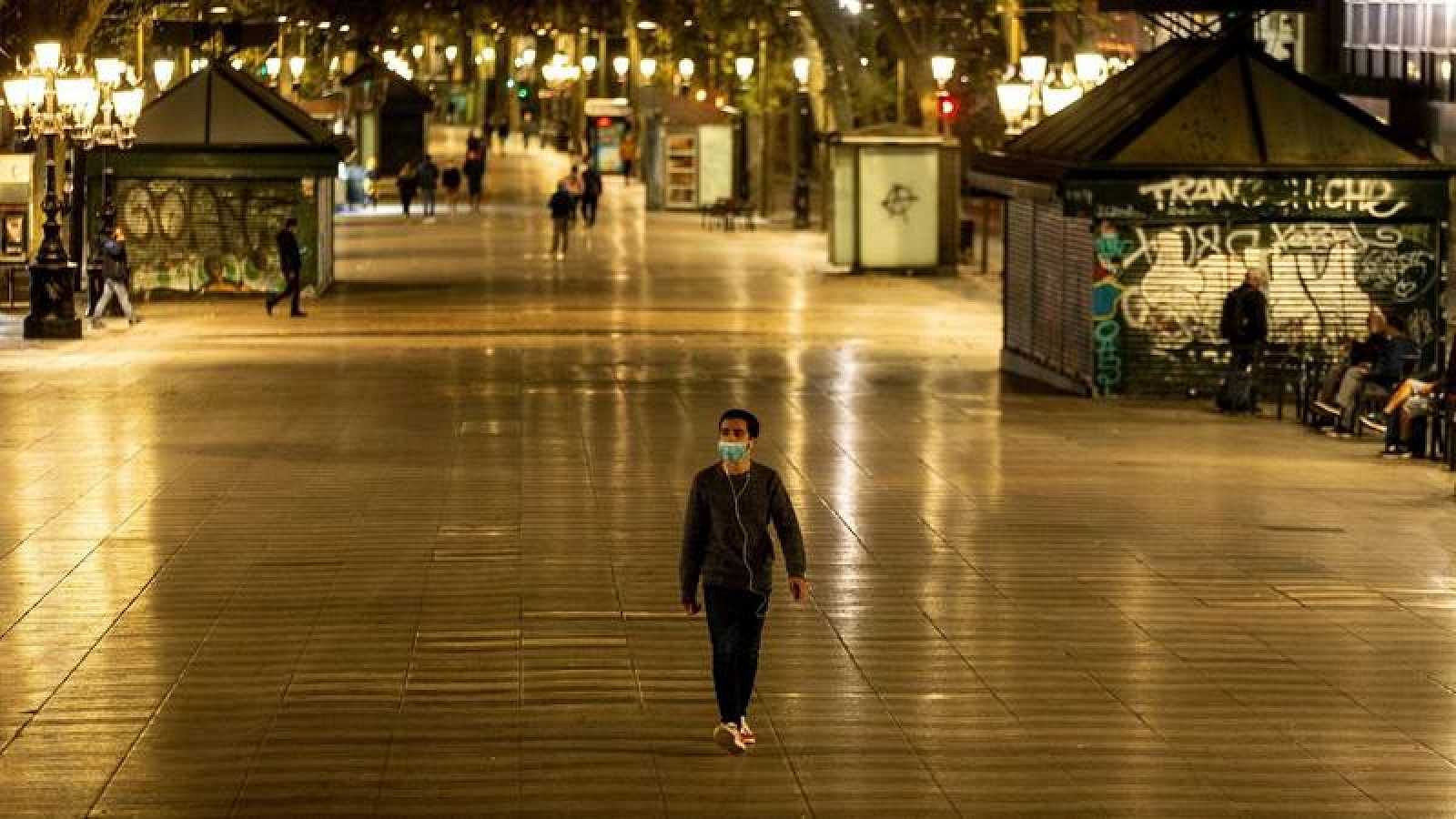 Imatge de les Rambles de Barcelona de matinada