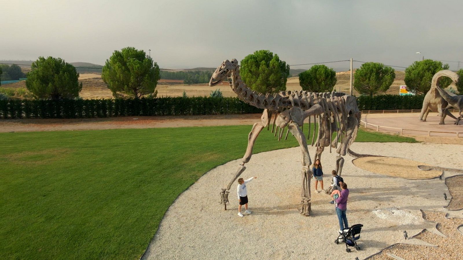 'Mi familia en la mochila' en Dinópolis