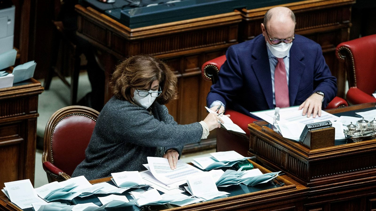 Recuento de votos en la sesión del pasado lunes en el Parlamento italiano.