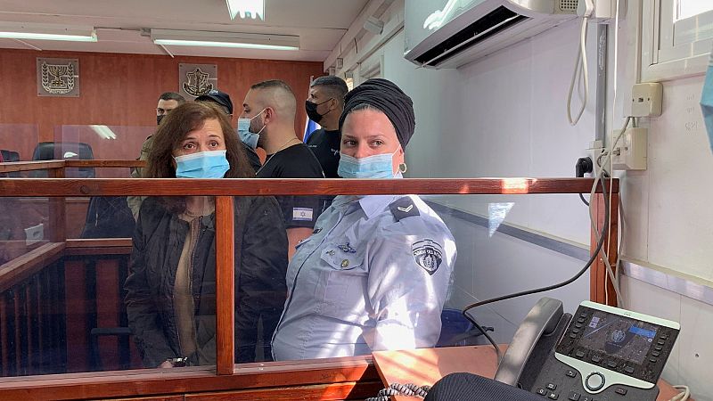 La trabajadora humanitaria española Juana Ruiz en tribunal militar israelí de la prisión de Ofer, en Cisjordania (noviembre 2021)