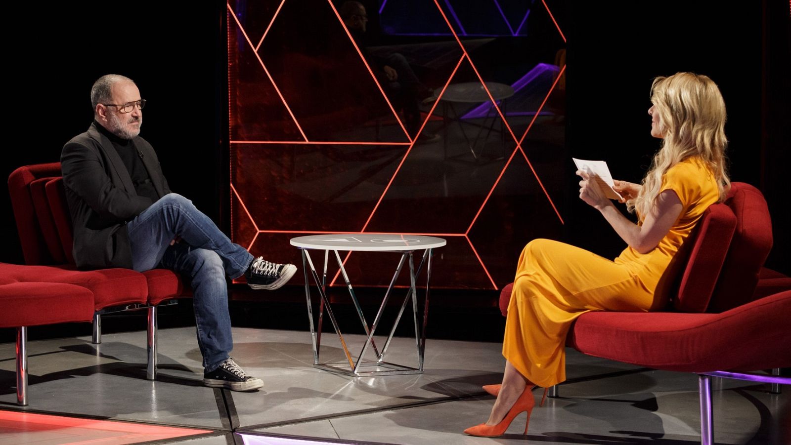 Abraham Lacalle y Cayetana Guillén Cuervo en el plató