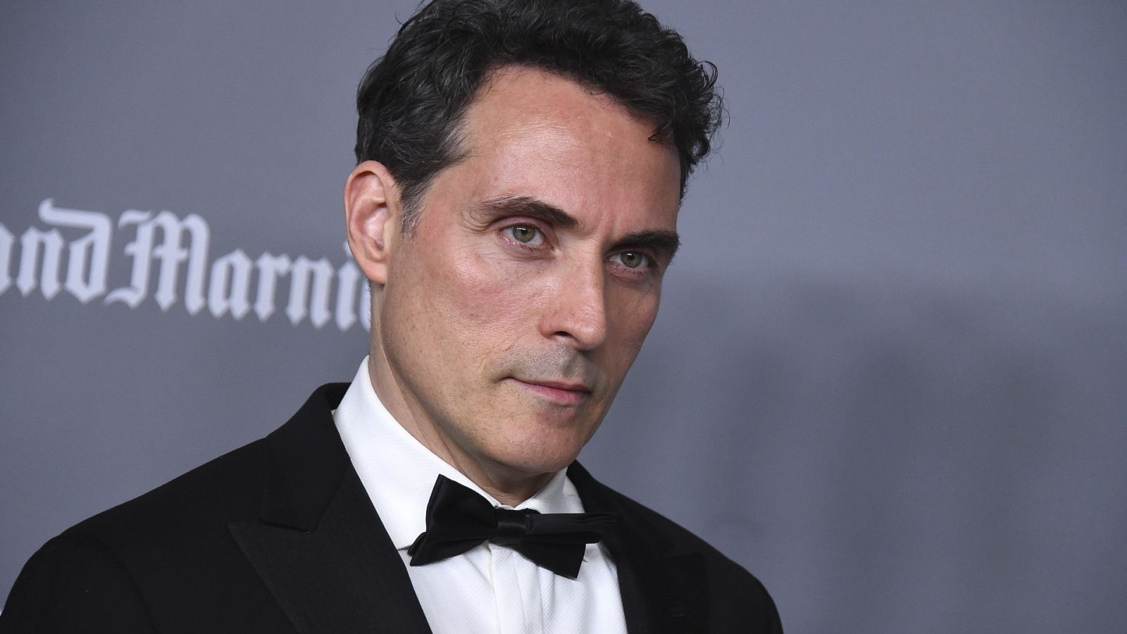 El actor Rufus Sewell