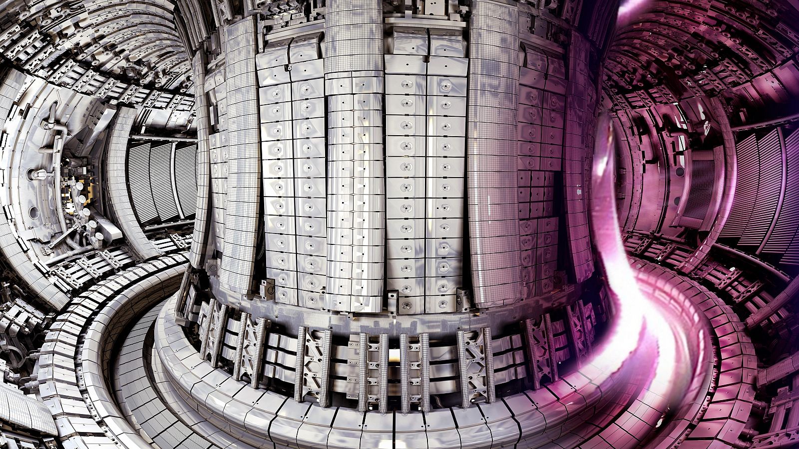 Reactor de fusión nuclear en el interior del laboratorio JET, en Oxford.
