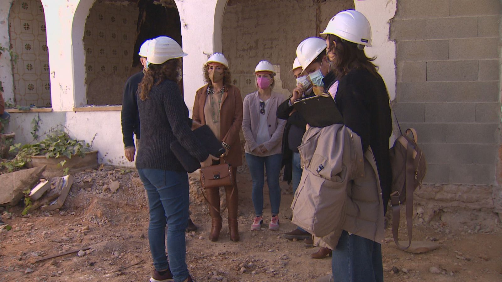 Les autoritats visiten les obres del centre de dia de Porreres