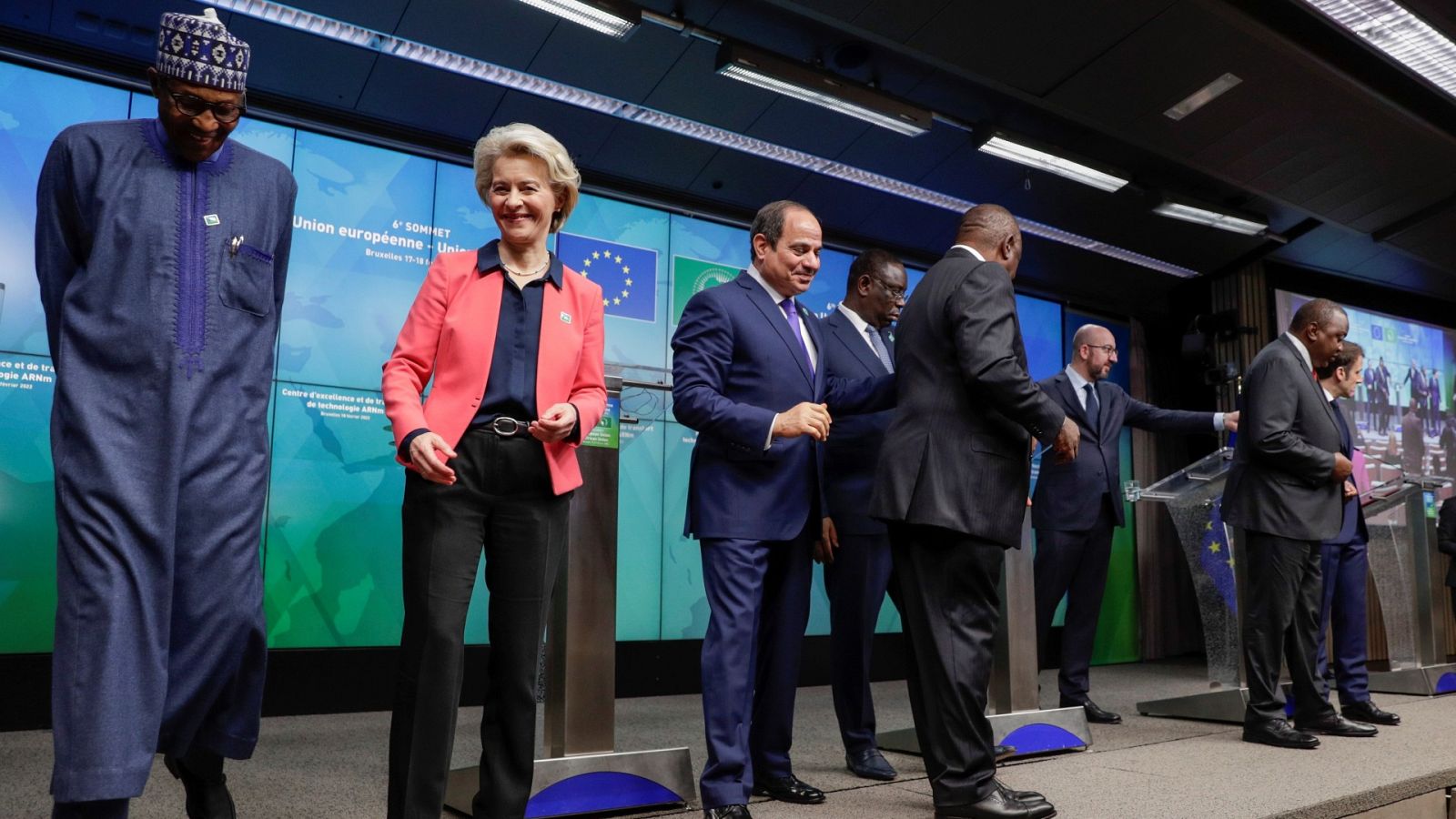 Disitintos representantes de la UE y la UA durante la cumbre celebrada en Bruselas