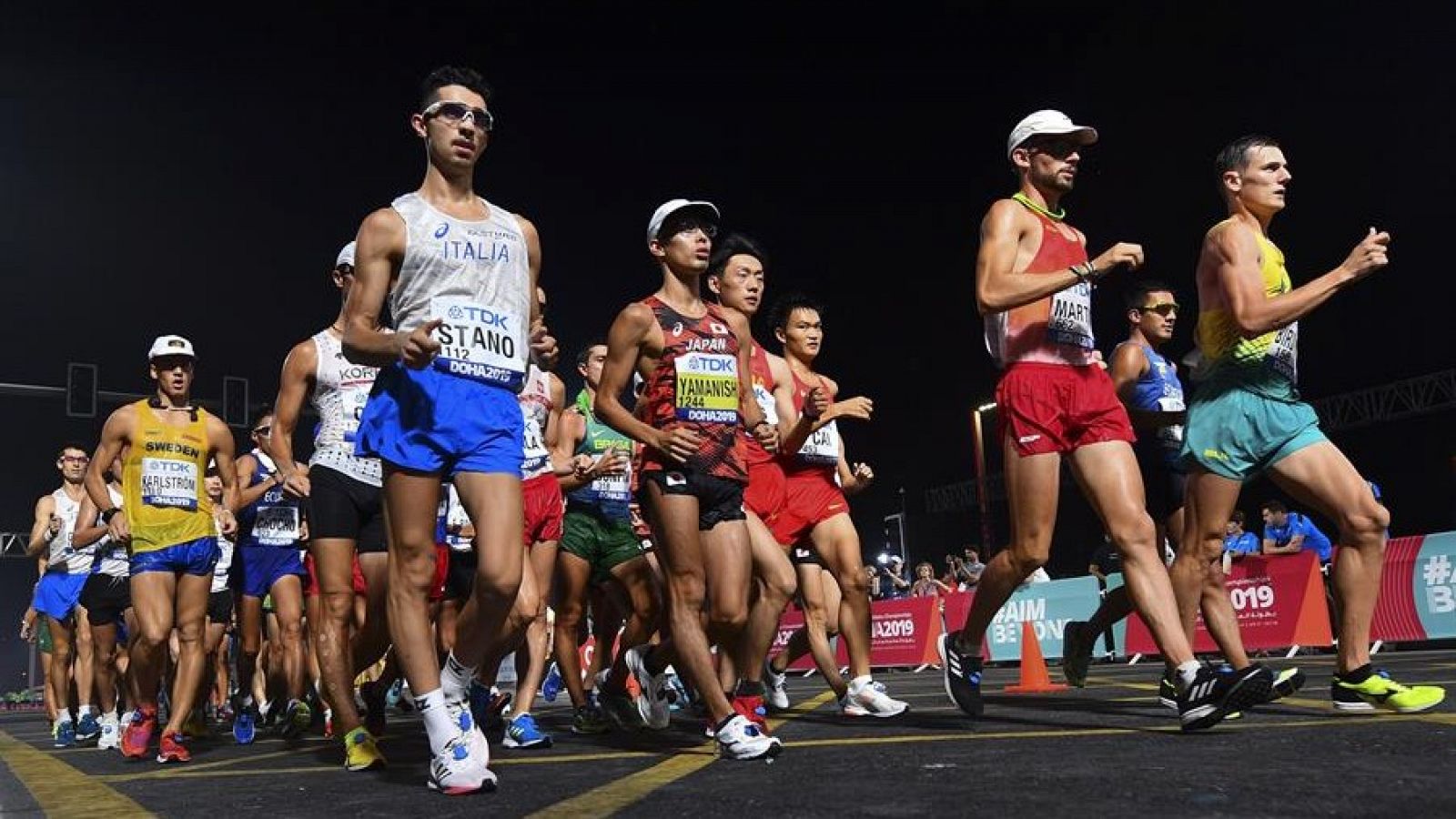 Imagen de la prueba de 20km de marcha atlética del Mundial de atletismo de Doha 2019.