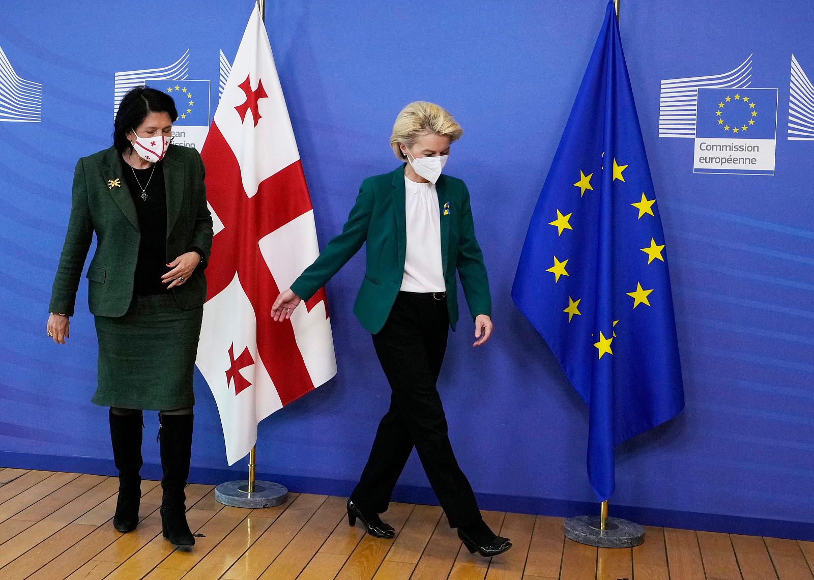 La presidenta de Georgia, Salome Zourabichvili y la presidenta de la Comisión Europea, Ursula von der Leyen durante una reunión en la sede de la UE en Bruselas