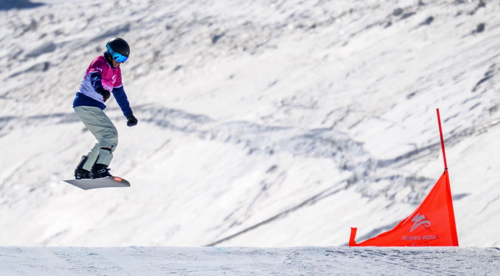 Víctor González se clasifica para la final de snowboard cross