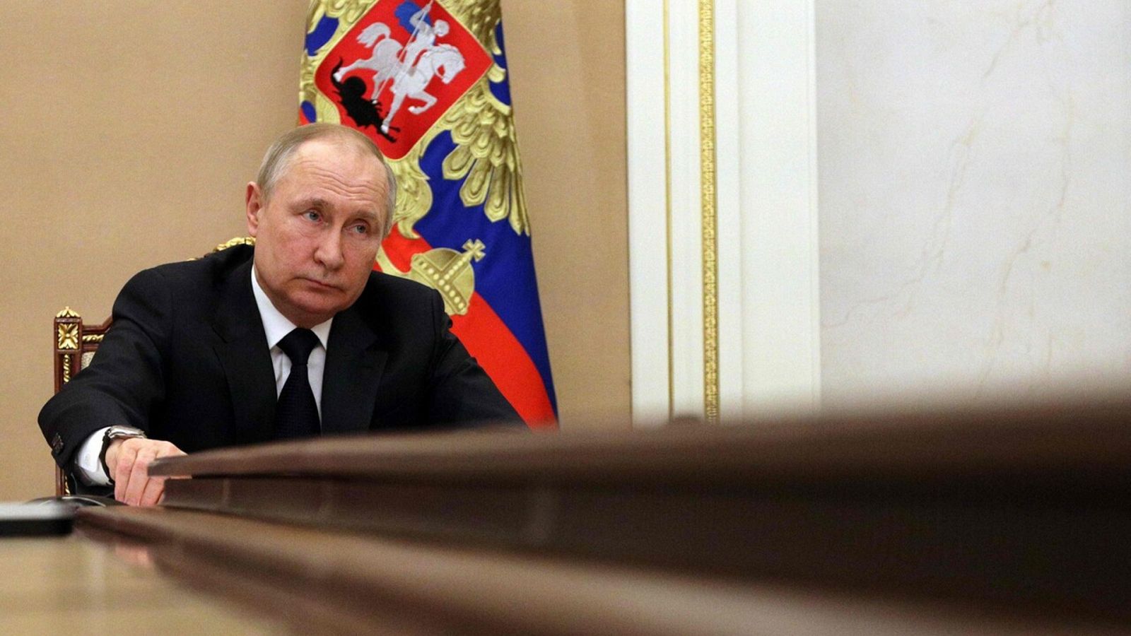 El presidente ruso, Vladímir Putin, en una reunión telemática con su gobierno el 10 de marzo. Foto: Mikhail KLIMENTYEV / SPUTNIK / AFP