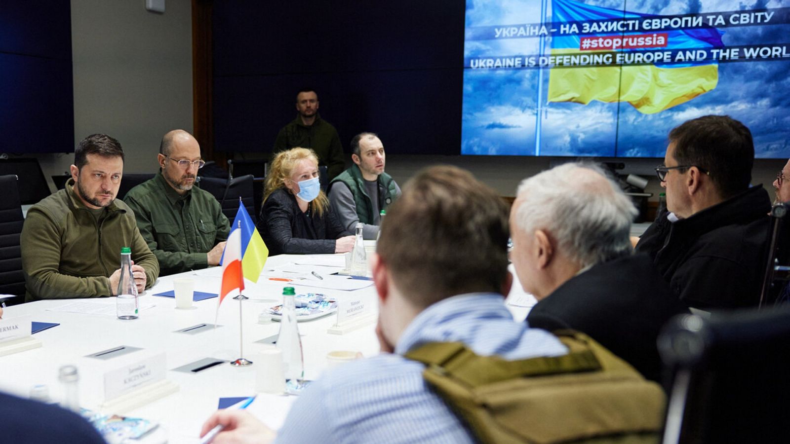 El presidente ucraniano, Volodímir Zelenski, en su encuentro en Kiev con los primeros ministros de Polonia, Eslovenia y República Checa