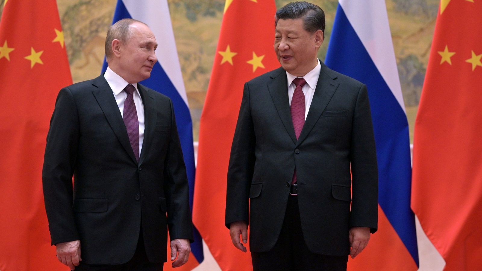El presidente ruso, Vladímir Putin y su homólogo chino, Xi Jinping, durante una reunión celebrada el 4 de febrero en Pekín