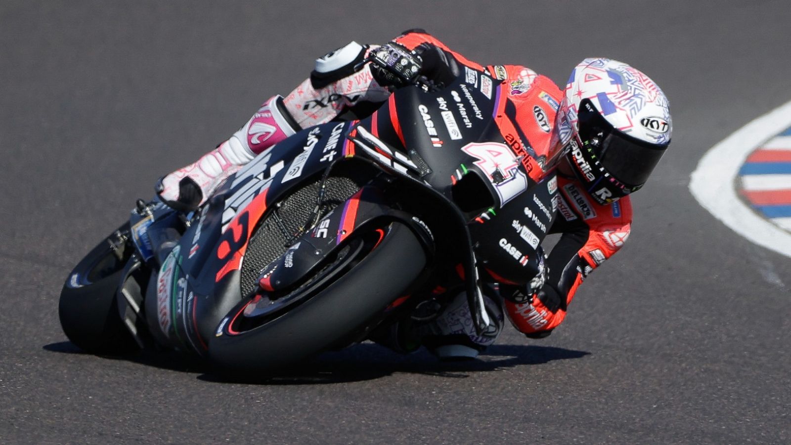 Aleix Espargaró durante el GP de Argentina.