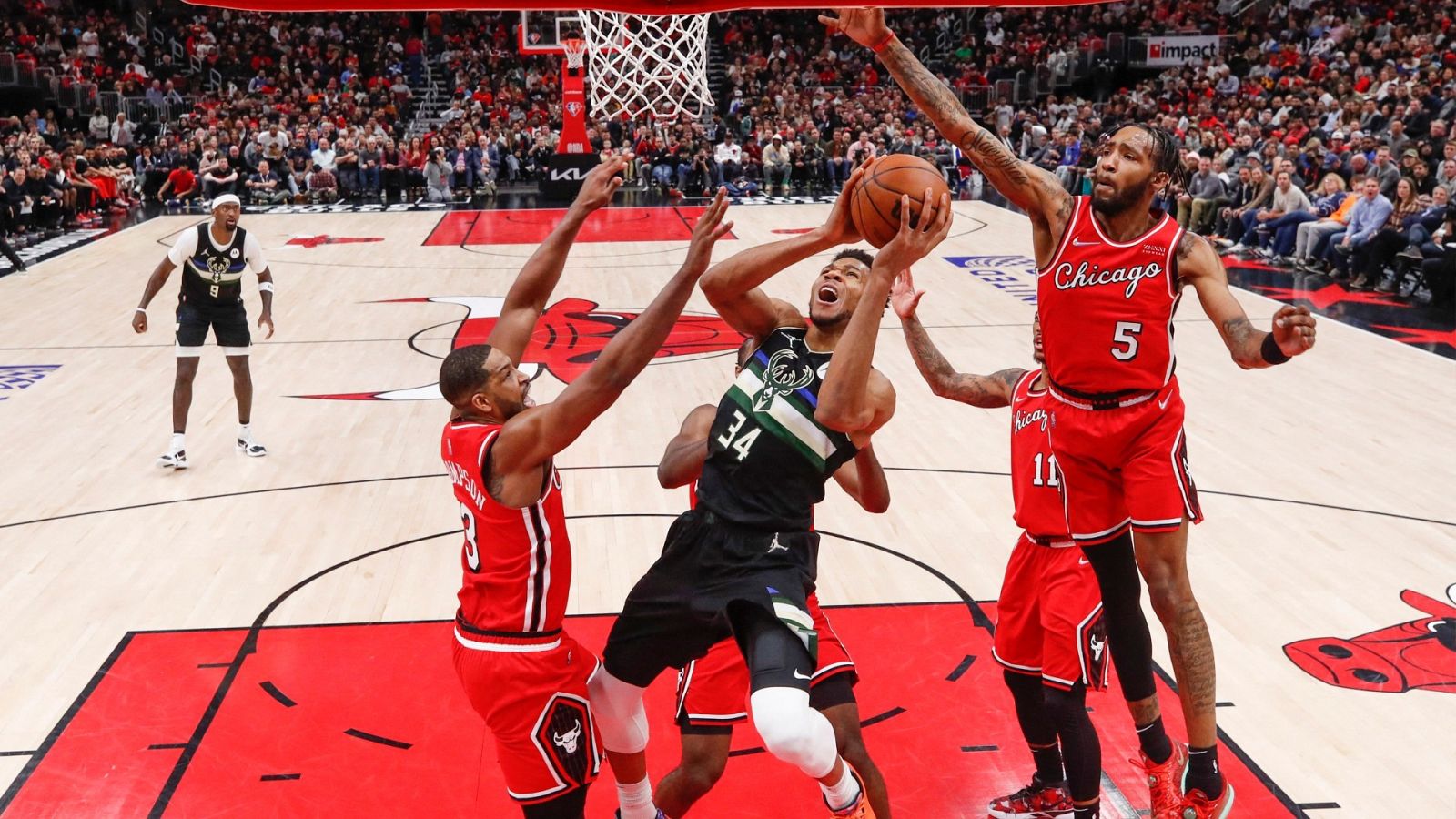 Antetokounmpo buscará repetir anillo de la NBA