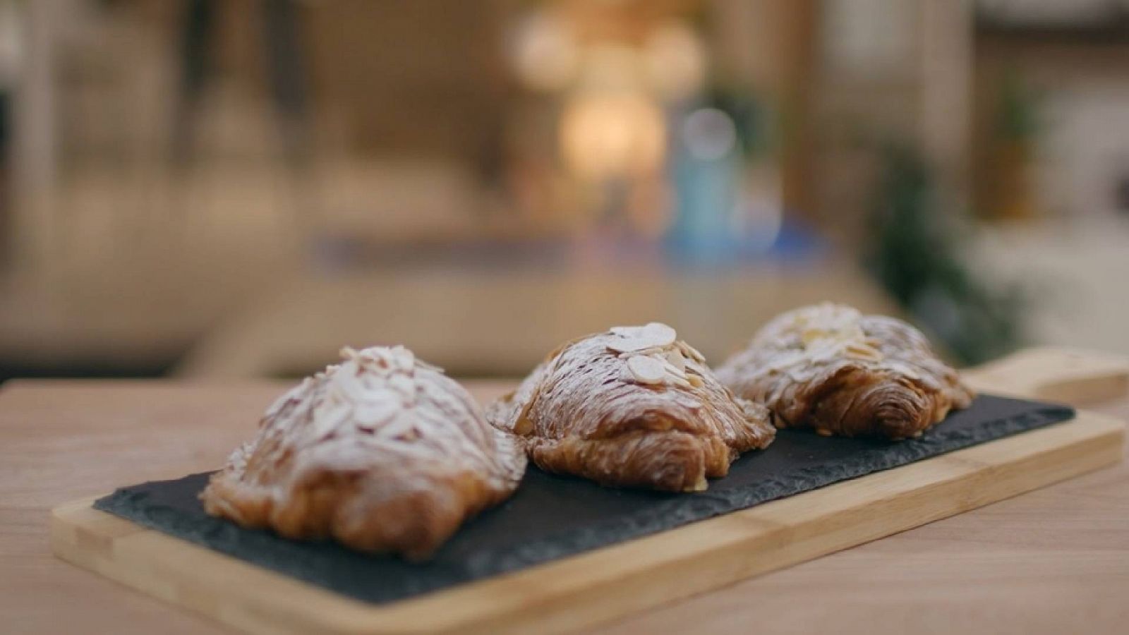 Menudos Torres - Receta de croissant de coco y cítricos