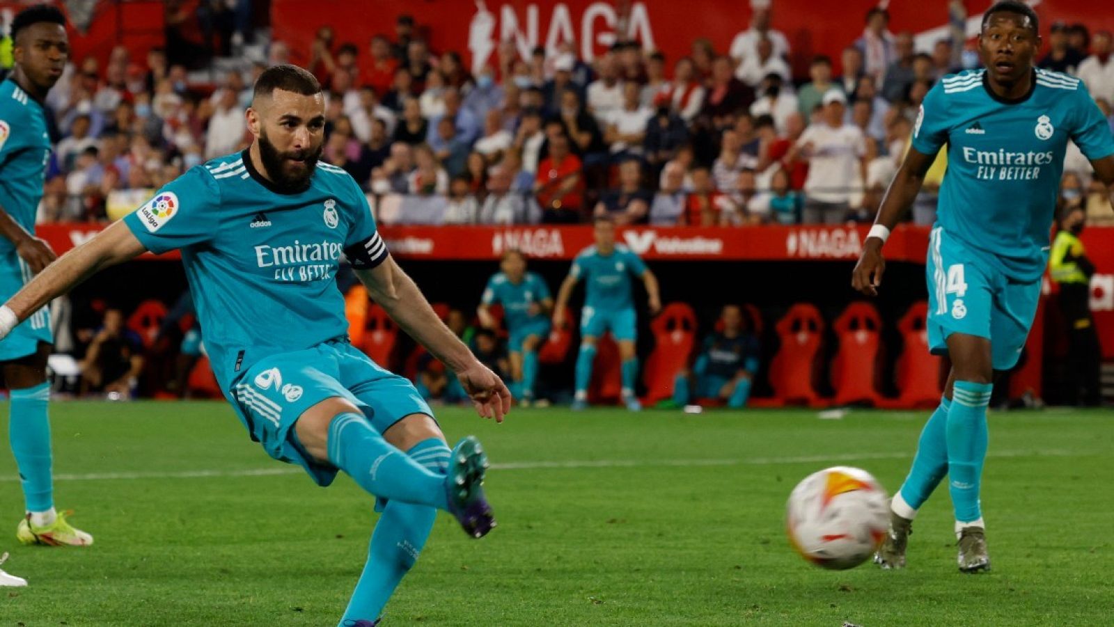 Imagen del partido entre Sevilla y Real Madrid de Liga.