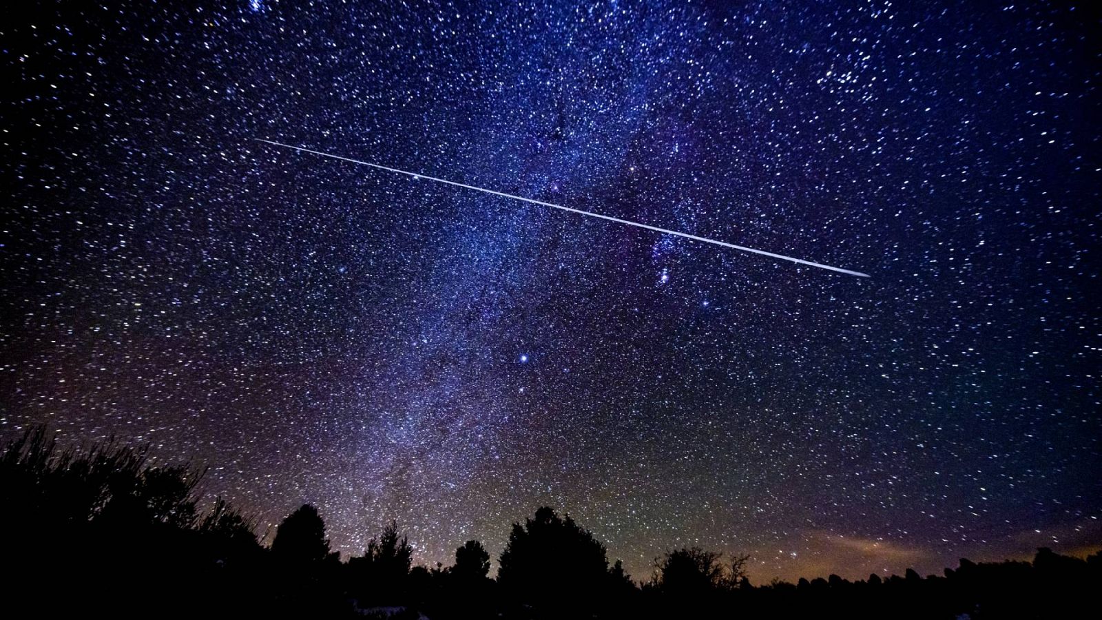 Lluvia de estrellas y Día del Libro: Cómo disfrutar de una noche especial