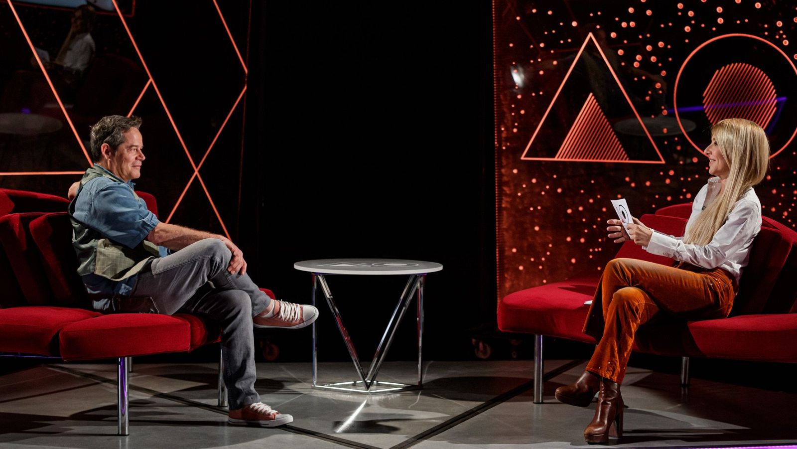 Atención Obras - Jorge Sanz y Cayetana Guillén Cuervo