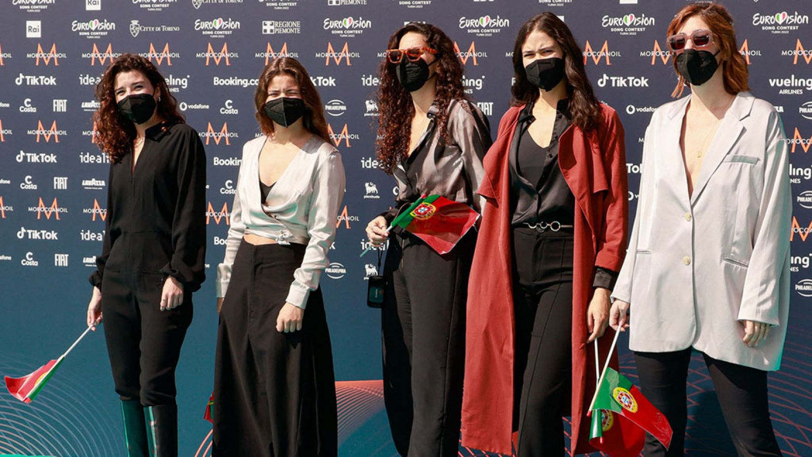 Maro y su equipo en la Opening Ceremony de Eurovisión 2022