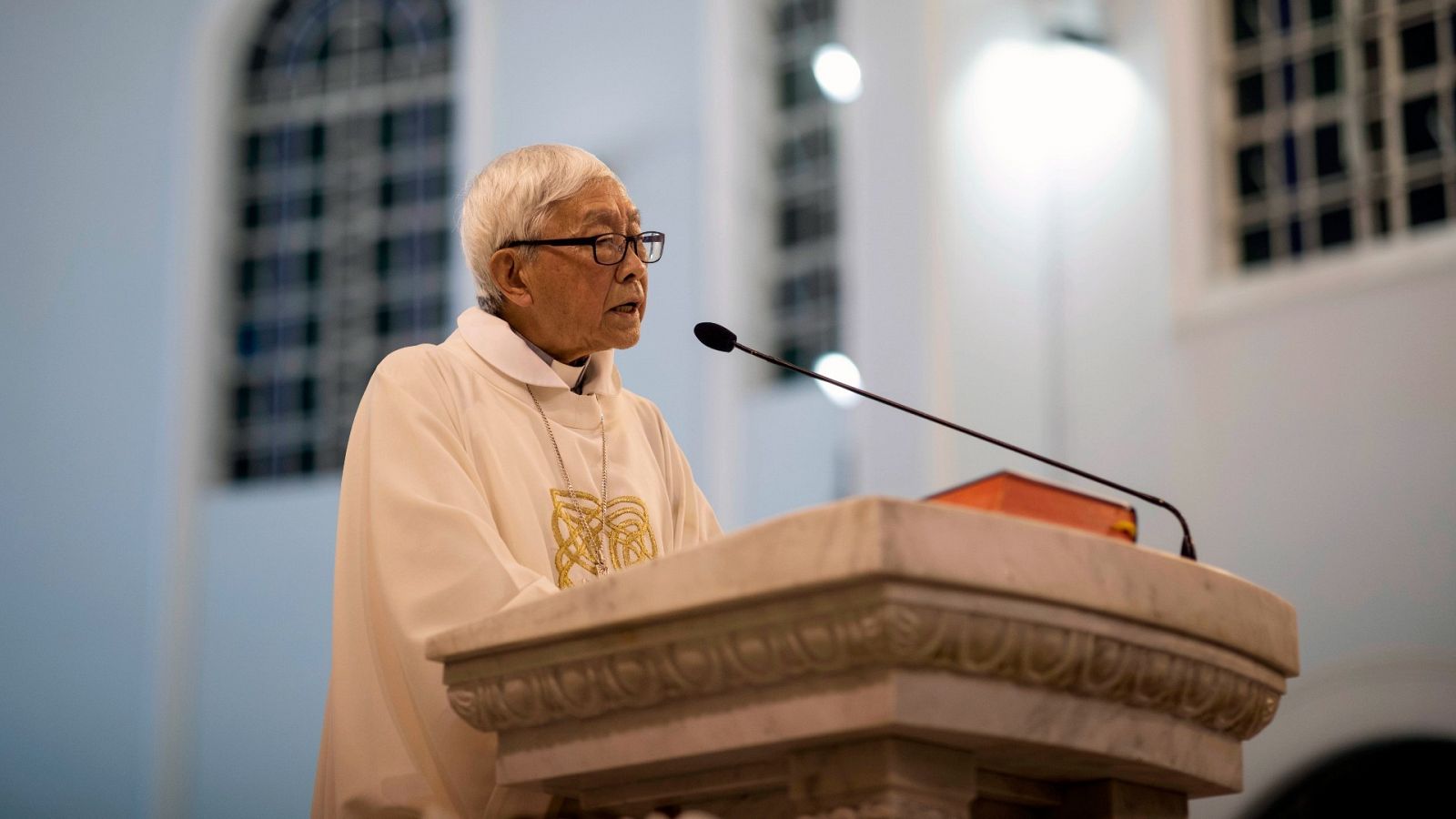 El cardenal Joseph Zen durante una misa conmemorativa del 30 aniversario de la Masacre de Tiananmen