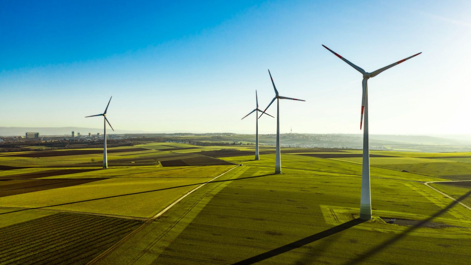 Bruselas cree que la desconexión de la energía rusa costará 195.000 millones