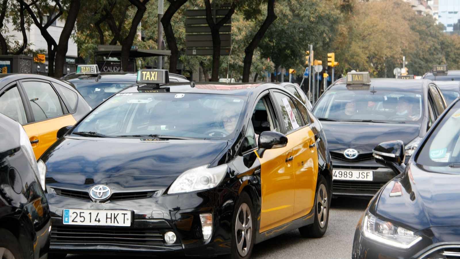 El sector del taxi convoca una aturada total el 18 de maig