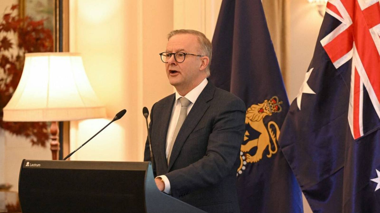 El laborista Anthony Albanese jura al cargo de primer ministro de Australia