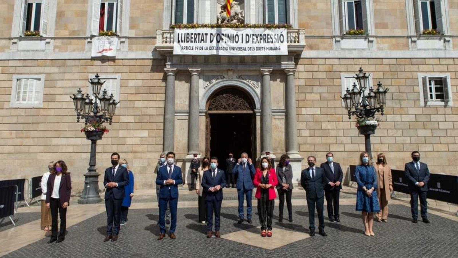 El president de la Generalitat, Pere Aragonès, acompanyat de tots els consellers del Govern