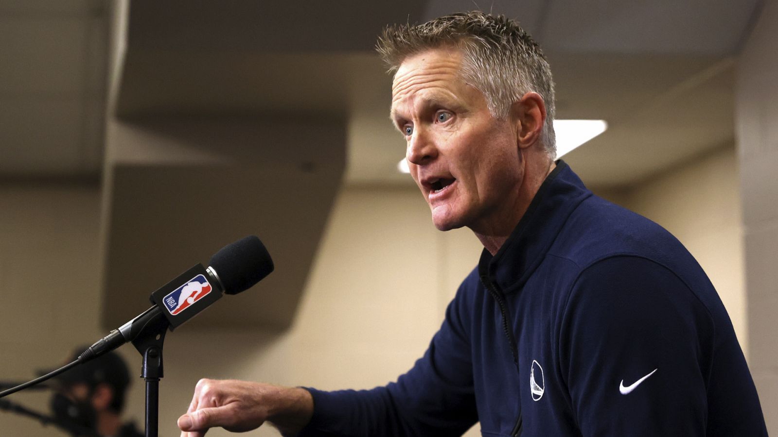 El entrenador de la NBA Steve Kerr