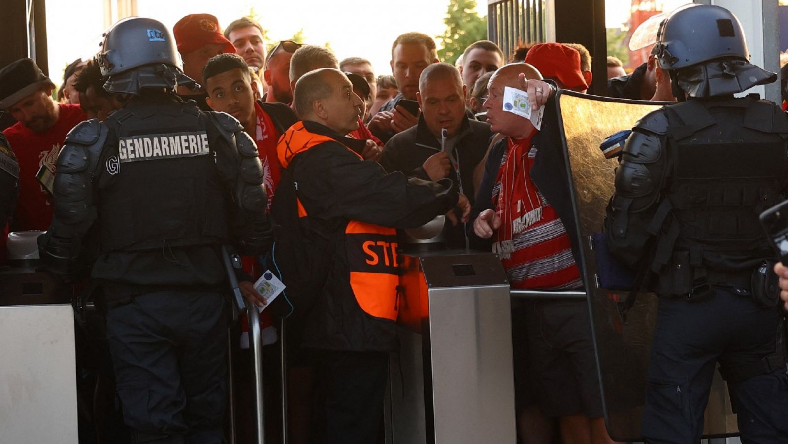 Imagen de las puertas de acceso al Stade de France en la Final de Champions.