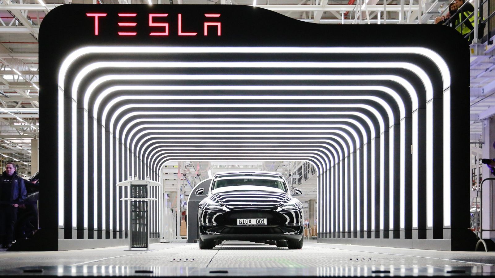 Elon Musk planea recortar un 10% la plantilla de Tesla por un "mal presentimiento" sobre la economía