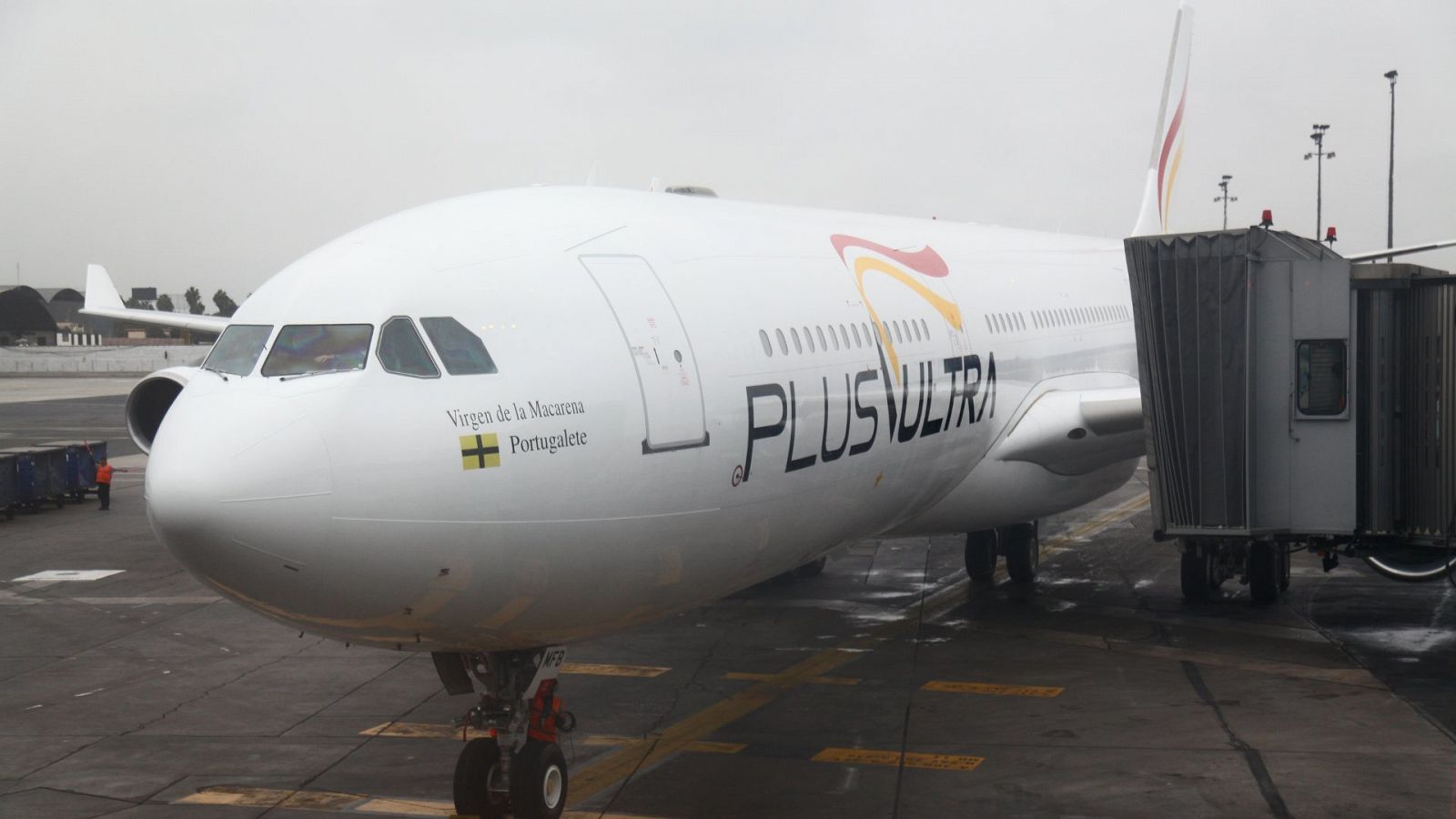 Un avión de la aerolínea española Plus Ultra en una imagen de archivo