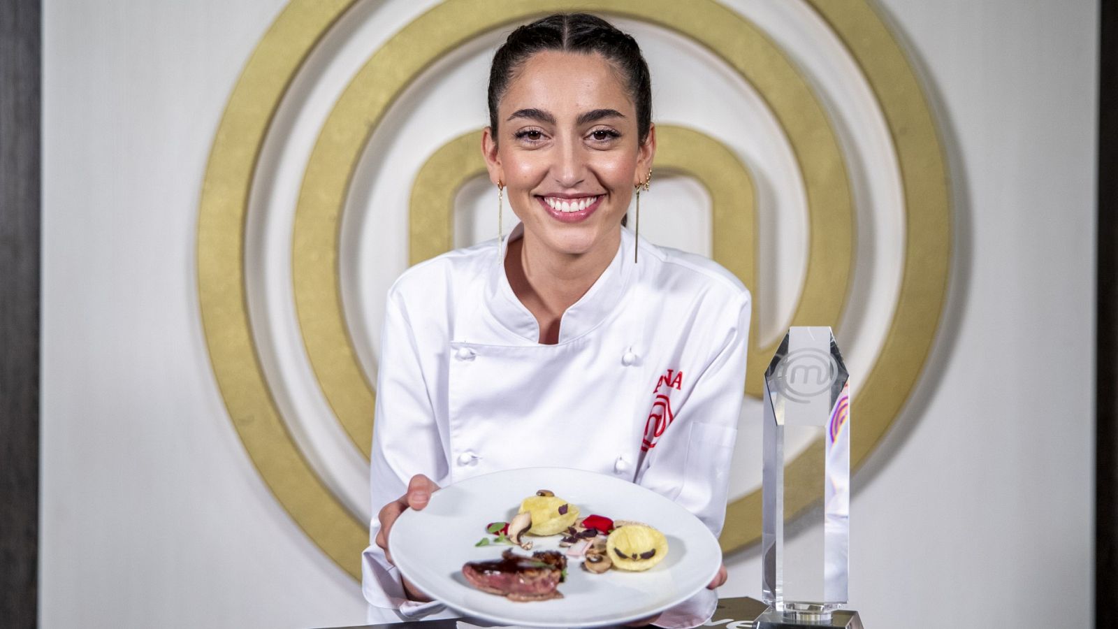 Ana Iglesias, ganadora de MasterChef 8