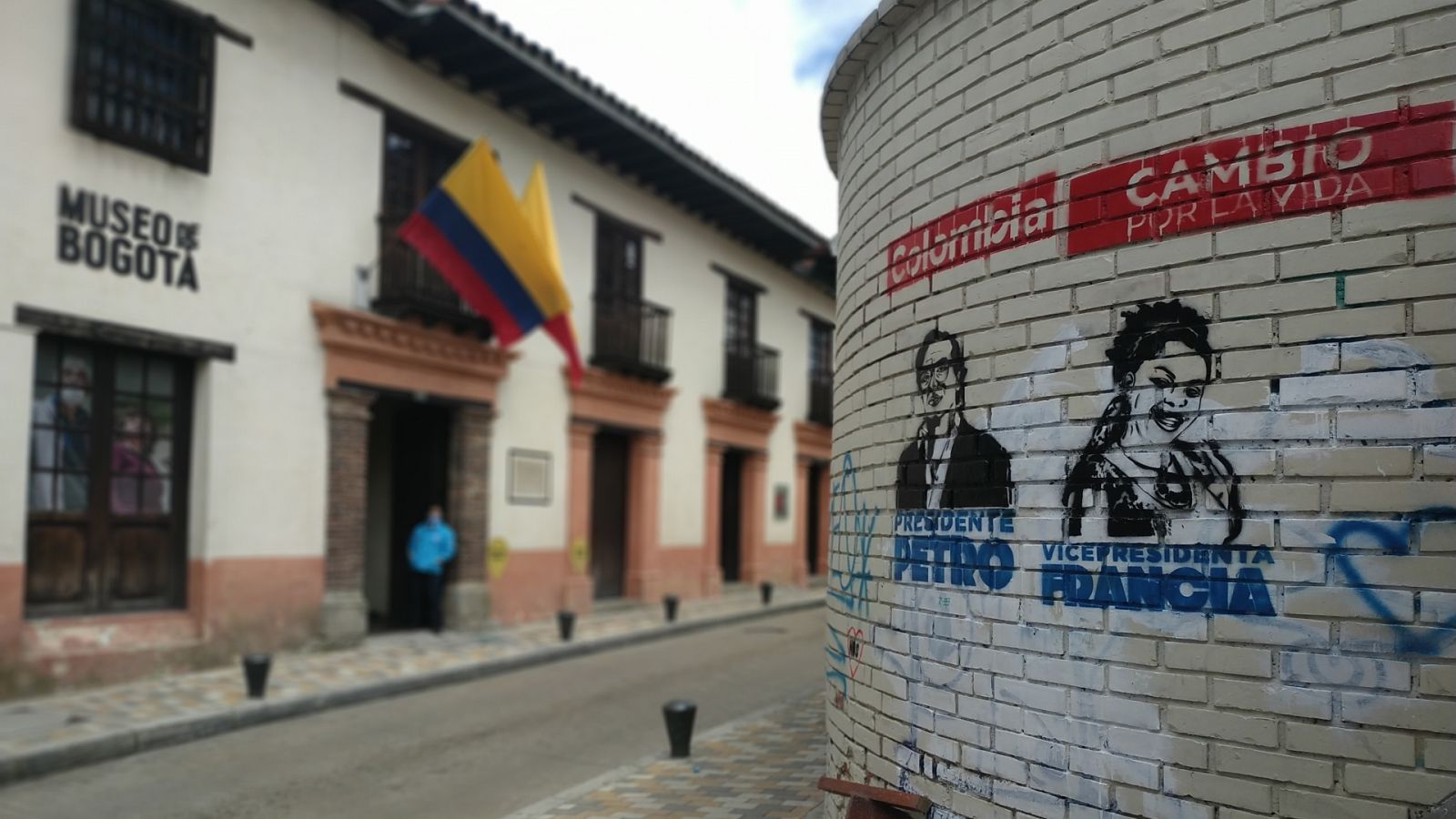 Mural en apoyo al candidato Gustavo Petro en Bogotá