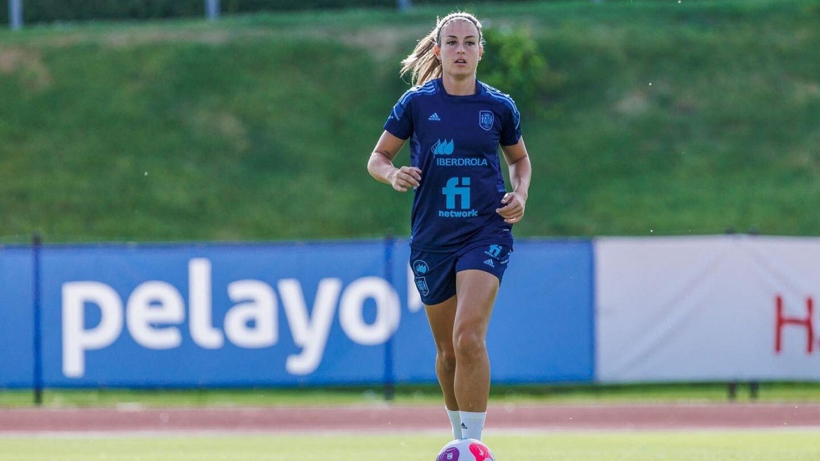 Alexia Putellas durante un entrenamiento de España