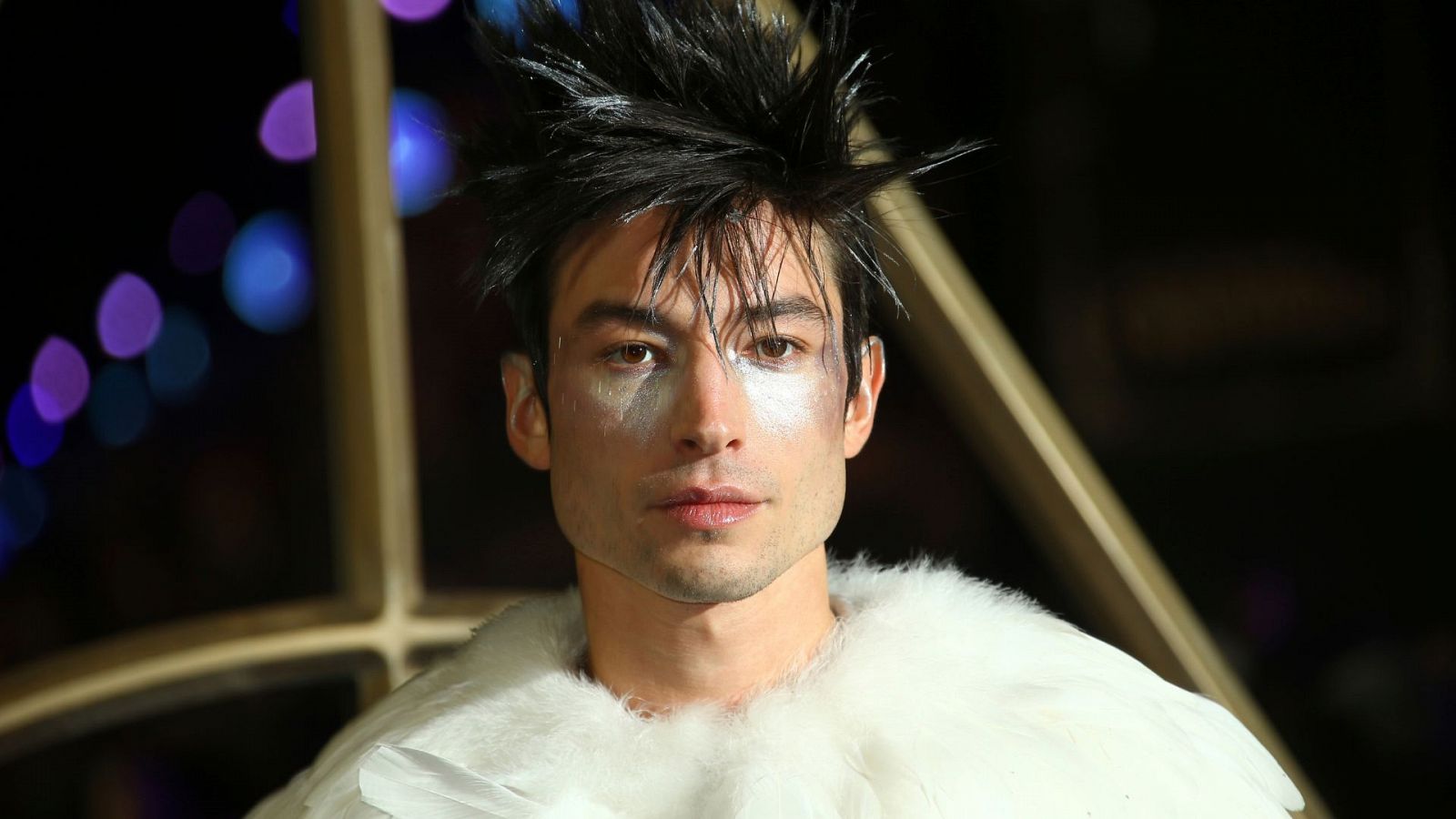 Ezra Miller, nuevas y graves acusaciones: estrangulamiento, allanamiento y tenencia de armas