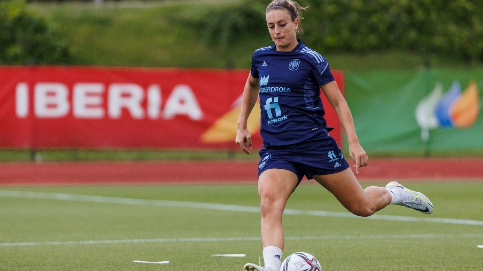 Alexia Putellas durante un entrenamiento con la Selección Española.