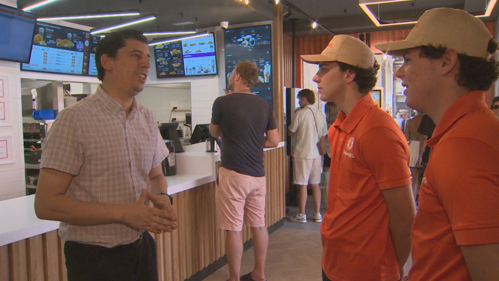  Lluís i William, dos joves que han aconseguit una oportunitat al món laboral.