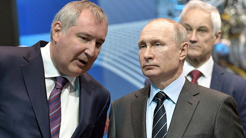 El presidente ruso, Vladímir Putin, y el exdirector de Roscosmos, Dmitri Rogozin